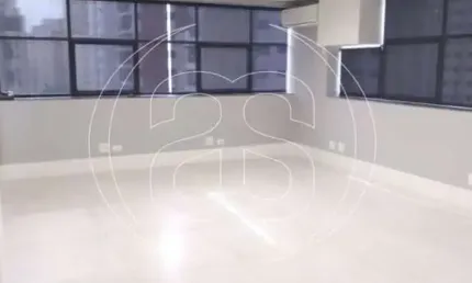 Excelente Oportunidade de Sala Comercial em Moema !