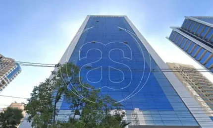 Conjunto Comercial com 406 metros em 1 andar e 34 conjuntos