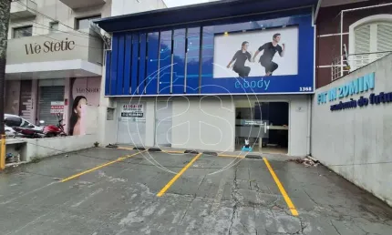 Ponto comercial com 3 salas para alugar na Rua Inhambú, 1368, Moema, São Paulo