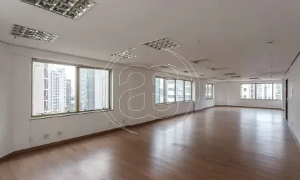 Conjunto comercial 116mt² para locação com garagem no itaim bibi