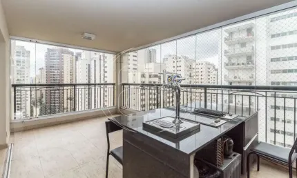 Apartamento com 3 quartos para alugar na Rua Juquis, 204, Moema, São Paulo