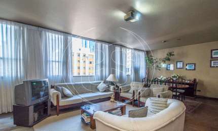 Apartamento de 3 quartos, 198m² à venda no Jardim Paulista