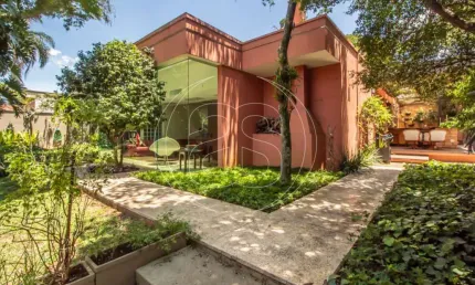 CASA TÉRREA EXCLUSIVA COM 04 SUÍTES E LINDO JARDIM - ALTO DA BOA VISTA