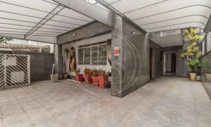 Casa comercial com 6 salas para alugar na Avenida Iraí, 894, Moema, São Paulo