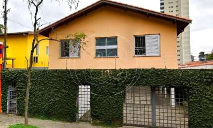 CASA EM BOA LOCALIZAÇÃO - VENDA - 331m² - PISCINA - 04 DORMITÓRIOS.
