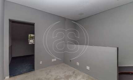 Oportunidade Única! Imóvel Comercial de 200m² no Coração de Indianópolis