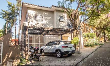 Casa em condomínio fechado com 4 quartos à venda na Rua Antonio De Andrade Rabelo, 161, Morumbi, Divinópolis