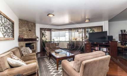 APARTAMENTO EM MOEMA - 3 SUÍTES - 3 VAGAS - EXCELENTE LOCALIZAÇÃO