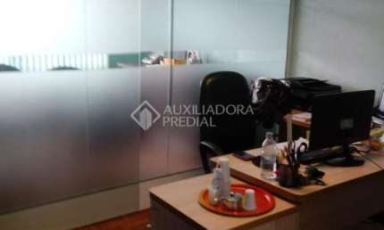 Prédio à venda na Avenida Baltazar de Oliveira Garcia, 4786, Rubem Berta, Porto Alegre, 700 m2 por R$ 999.900