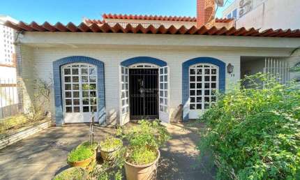 Casa com 5 quartos à venda na Avenida Inácio Vasconcelos, 99, Boa Vista, Porto Alegre, 304 m2 por R$ 1.274.000