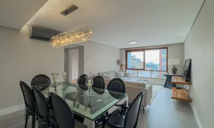 Apartamento com 3 quartos à venda na Avenida Independência, 779, Independência, Porto Alegre, 104 m2 por R$ 880.000