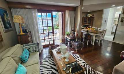 Casa em condomínio fechado com 3 quartos à venda na Rua João Abbott, 42, Petrópolis, Porto Alegre, 362 m2 por R$ 1.500.000