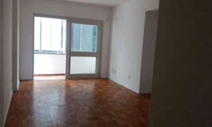 Apartamento com 2 quartos à venda na Avenida Borges de Medeiros, 658, Centro Histórico, Porto Alegre, 83 m2 por R$ 295.000