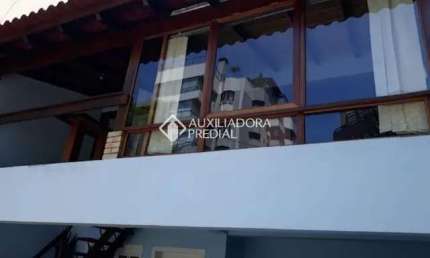 Casa com 7 quartos à venda na Rua Casemiro de Abreu, 876, Boa Vista, Porto Alegre, 268 m2 por R$ 1.100.000