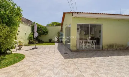 Casa com 3 quartos à venda na Rua Professora Cecy Cordeiro Thofehrn, 646, Sarandi, Porto Alegre, 150 m2 por R$ 670.000