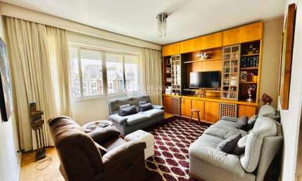 Apartamento com 4 quartos à venda na Rua Vinte e Quatro de Outubro, 627, Moinhos de Vento, Porto Alegre, 226 m2 por R$ 1.895.000