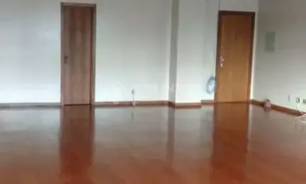 Sala comercial à venda na Rua Vinte e Quatro de Outubro, 1299, Moinhos de Vento, Porto Alegre, 67 m2 por R$ 320.000