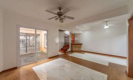Casa com 3 quartos à venda na Travessa Nossa Senhora de Lourdes, 257, Tristeza, Porto Alegre, 234 m2 por R$ 1.100.000