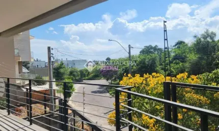 Casa com 3 quartos à venda na Rua Doutor Sérgio de Figueiredo, 300, Guarujá, Porto Alegre, 293 m2 por R$ 1.272.000