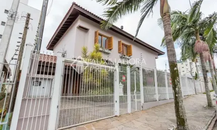 Casa em condomínio fechado com 3 quartos à venda na Avenida Montreal, 356, Jardim Lindóia, Porto Alegre, 380 m2 por R$ 1.690.000