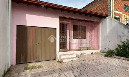 Casa com 3 quartos à venda na Rua Conde da Figueira, 63, Chácara das Pedras, Porto Alegre, 125 m2 por R$ 400.000
