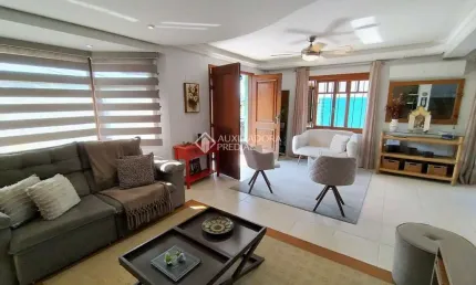 Casa com 3 quartos à venda na rua doutor francisco de sá brito, 240, partenon, porto alegre, 266 m2 por r$ 1.100.000