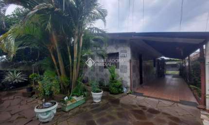 Casa com 4 quartos à venda na Rua Mariz e Barros, 1325, Americana, Alvorada, 150 m2 por R$ 192.000