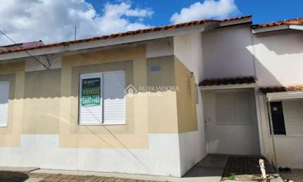 Casa em condomínio fechado com 2 quartos à venda na Acesso Terra Nova, 601, Terra Nova, Alvorada, 51 m2 por R$ 255.000