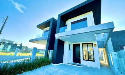 Casa com 3 quartos à venda na PINHEIROS, 325, Guarani, Capão da Canoa, 99 m2 por R$ 780.000