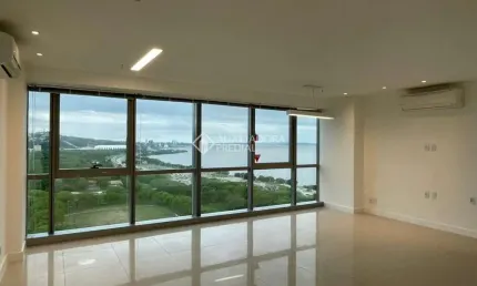 Sala comercial à venda na Avenida Ipiranga, 40, Praia de Belas, Porto Alegre, 46 m2 por R$ 575.000