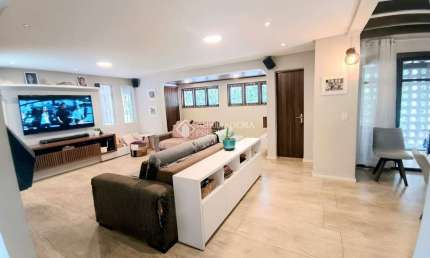 Casa com 5 quartos à venda na Rua Erebango, 134, Nonoai, Porto Alegre, 326 m2 por R$ 880.000