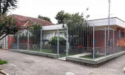 Casa em condomínio fechado com 3 quartos à venda na Avenida Benno Mentz, 1589, Vila Ipiranga, Porto Alegre, 360 m2 por R$ 800.000