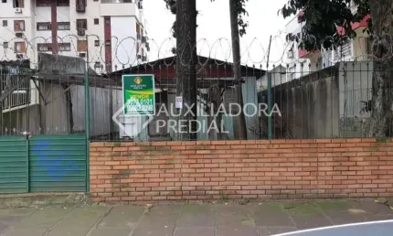 Terreno em condomínio fechado à venda na Rua Itararé, 186, Jardim São Pedro, Porto Alegre, 328 m2 por R$ 520.000