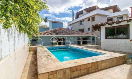 Casa com 3 quartos à venda na Rua Monte Alverne, 110, Chácara das Pedras, Porto Alegre, 275 m2 por R$ 1.900.000