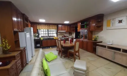 Casa com 3 quartos à venda na Rua Danilo Antônio Bridi, 267, Bela Vista, Caxias do Sul, 1080 m2 por R$ 2.250.000