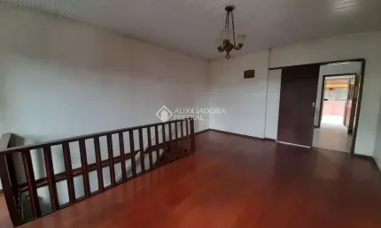 Casa com 3 quartos à venda na Rua Tarquinio Zambelli, 526, Nossa Senhora de Lourdes, Caxias do Sul, 224 m2 por R$ 650.000