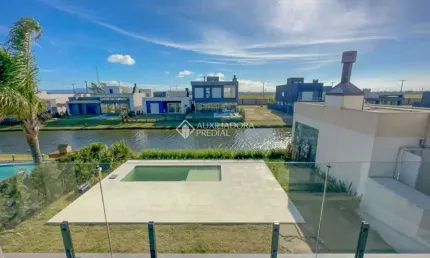 Casa em condomínio fechado com 4 quartos à venda na Circulação, 720, Centro, Xangri-Lá, 227 m2 por R$ 2.300.000