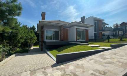 Casa com 3 quartos à venda na MILAN, 201, Mato Queimado, Gramado, 233 m2 por R$ 2.299.000