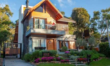 Casa com 3 quartos à venda na PESSEGUEIRO, 222, Carniel, Gramado, 222 m2 por R$ 2.800.000