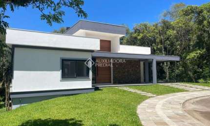 Casa com 3 quartos à venda na ACER, 10, Carniel, Gramado, 216 m2 por R$ 2.790.000