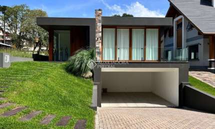 Casa com 3 quartos à venda na Pessegueiro, 1, Carniel, Gramado, 230 m2 por R$ 2.590.000
