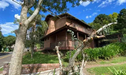 Casa com 4 quartos à venda na Dez De Dezembro, 100, Vale dos Pinheiros, Gramado, 280 m2 por R$ 1.340.000