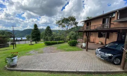 Casa com 4 quartos à venda na Dez De Dezembro, 100, Vale dos Pinheiros, Gramado, 280 m2 por R$ 1.150.000