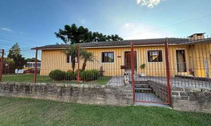 Casa com 2 quartos à venda na Luiz Gustavo Marcadenti, 15, Moura, Gramado, 75 m2 por R$ 900.000