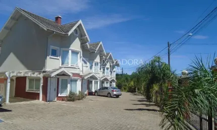 Casa em condomínio fechado com 3 quartos à venda na vinte e oito, 155, centro, canela, 74 m2 por r$ 950.000