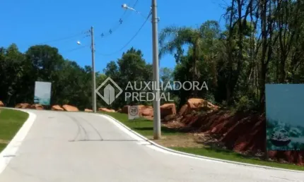 Terreno em condomínio fechado à venda na AVIEMORE, 1, Pórtico, Gramado, 722 m2 por R$ 640.000