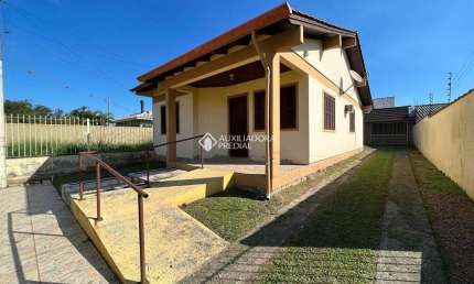 Casa com 2 quartos à venda na Rua Rio Grande do Sul, 64, Parque 35, Guaíba, 133 m2 por R$ 560.000
