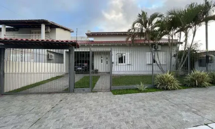 Casa com 3 quartos à venda na ALFREDO DE OLIVEIRA, 50, Alvorada, Guaíba, 165 m2 por R$ 670.000