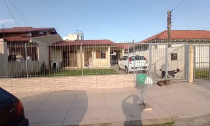 Casa com 2 quartos à venda na Rua Lothar Zenker, 222, Centro, Guaíba, 100 m2 por R$ 480.000