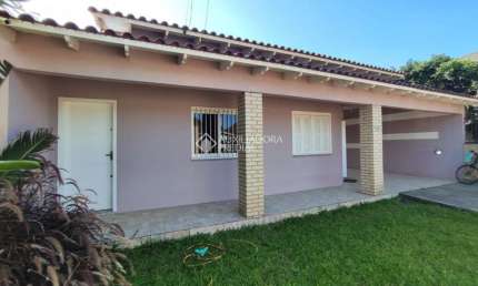 Casa com 3 quartos à venda na Rua Ipiranga, 125, Flórida, Guaíba, 210 m2 por R$ 590.000